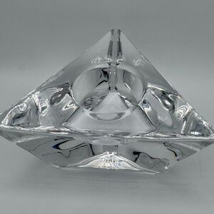 Elegant Clear Glass Ashtray